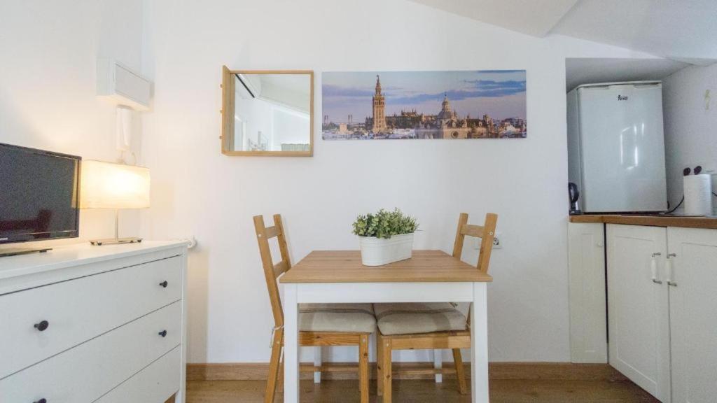 Ferienwohnung Enjoy The Alfalfa Sevilla Exterior foto